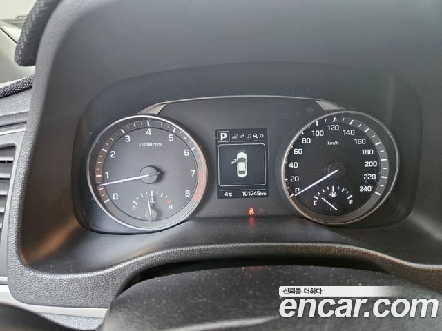 Hyundai AVANTE 2018 — photo 9