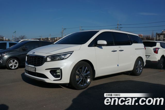 Kia Canival 2019 — photo 2