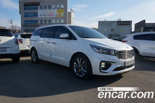 Kia Canival 2019 — photo 3