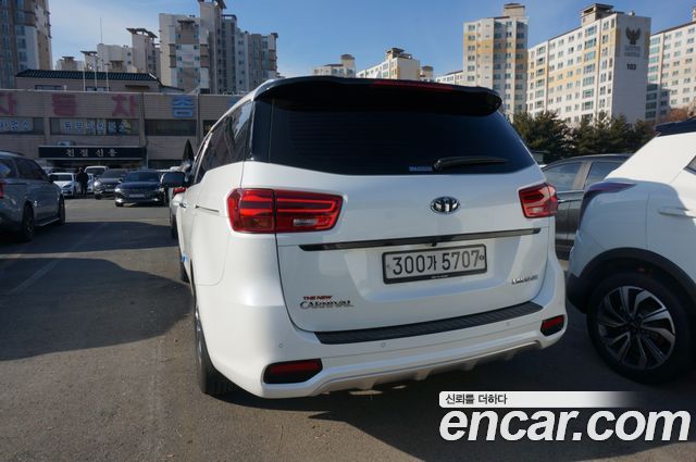 Kia Canival 2019 — photo 4