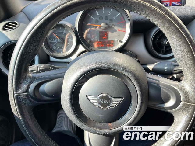 Mini Cooper Convertible 2015 — photo 10
