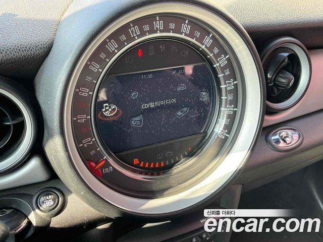 Mini Cooper Convertible 2015 — photo 14