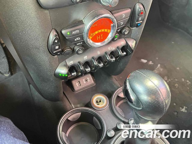 Mini Cooper Convertible 2015 — photo 15