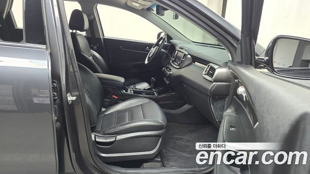 Kia Sorento 2017 — photo 11