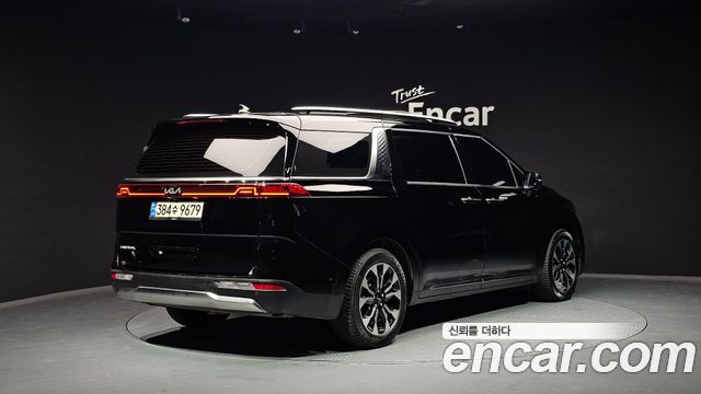 Kia Canival 2022 — photo 2