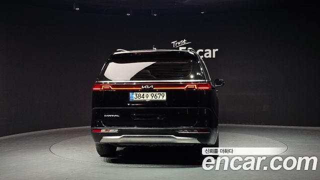 Kia Canival 2022 — photo 4