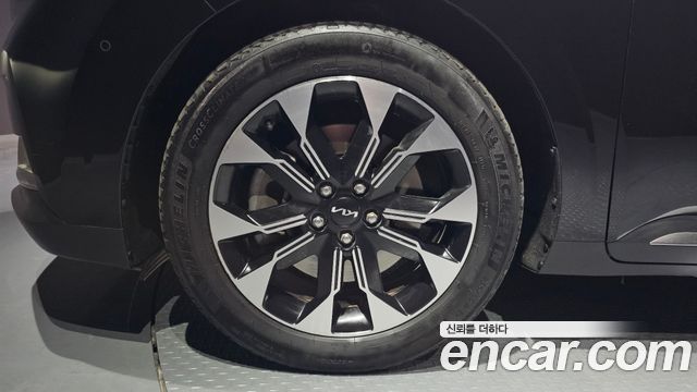 Kia Canival 2022 — photo 5