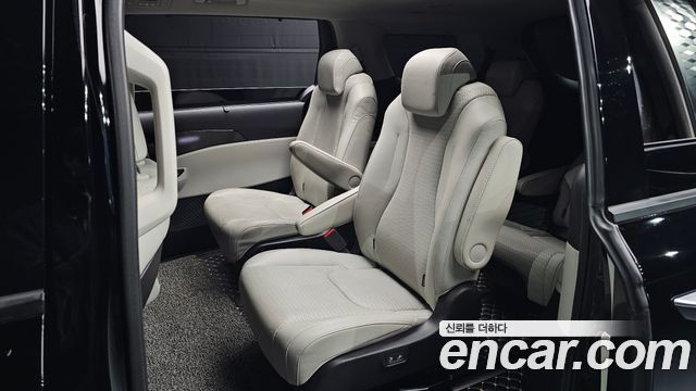 Kia Canival 2022 — photo 12