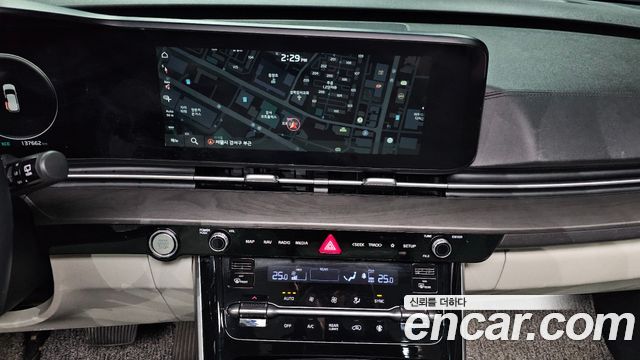 Kia Canival 2022 — photo 14