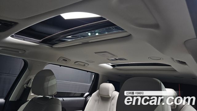 Kia Canival 2022 — photo 16