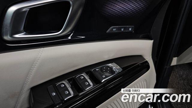 Kia Canival 2022 — photo 17