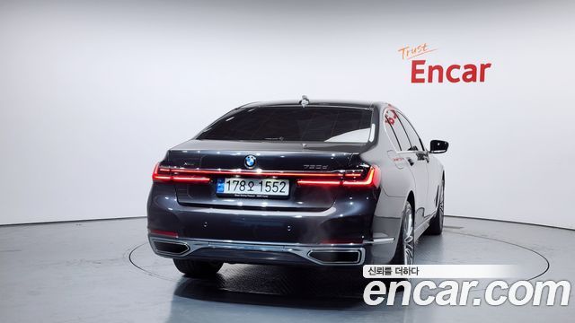 BMW 7-Series 2022 — photo 4