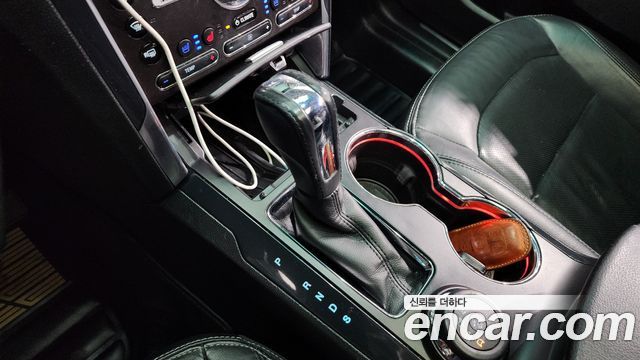 Ford Explorer 2016 — photo 9