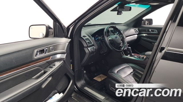 Ford Explorer 2016 — photo 10