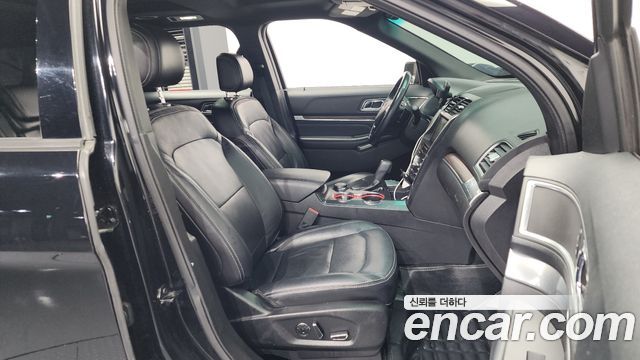 Ford Explorer 2016 — photo 11