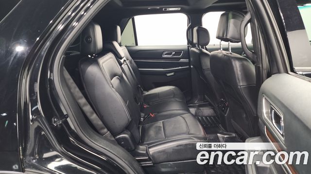 Ford Explorer 2016 — photo 12