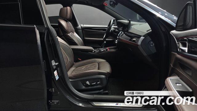 BMW Gran Turismo 2022 — photo 10