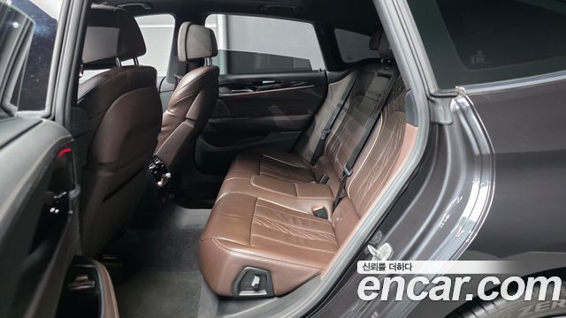 BMW Gran Turismo 2022 — photo 12