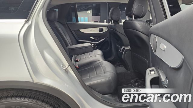 Mercedes-Benz GLC-Class 2017 — photo 12