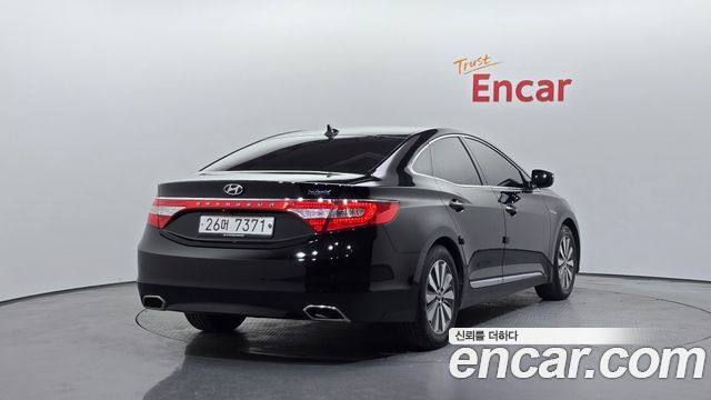 Hyundai Grandeur 2015 — photo 2