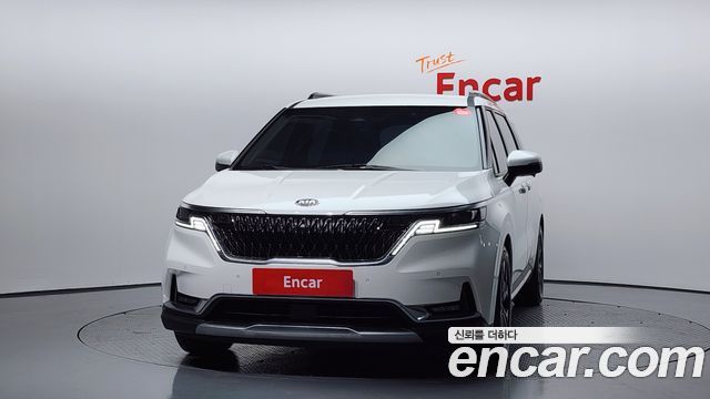 Kia Canival 2021 — photo 3