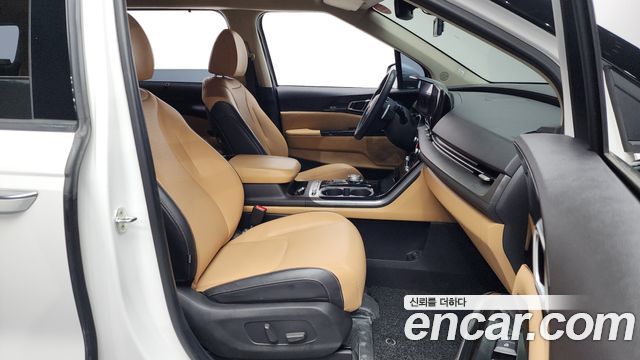 Kia Canival 2021 — photo 11