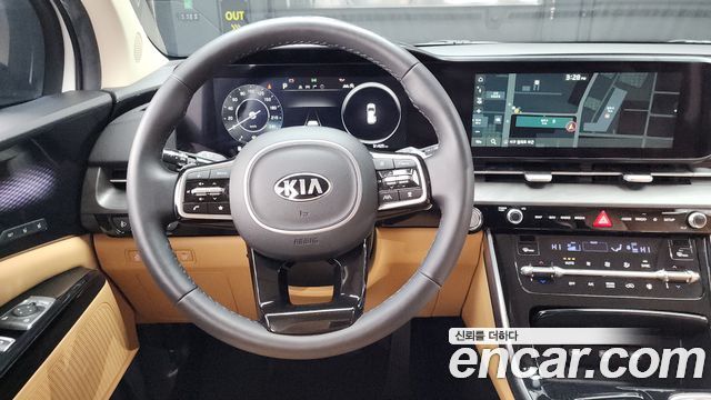 Kia Canival 2021 — photo 13