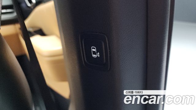 Kia Canival 2021 — photo 19