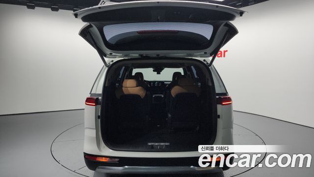 Kia Canival 2021 — photo 20