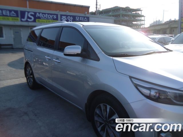 Kia Canival 2015 — photo 6