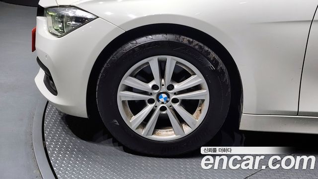 BMW 3-Series 2016 — photo 5