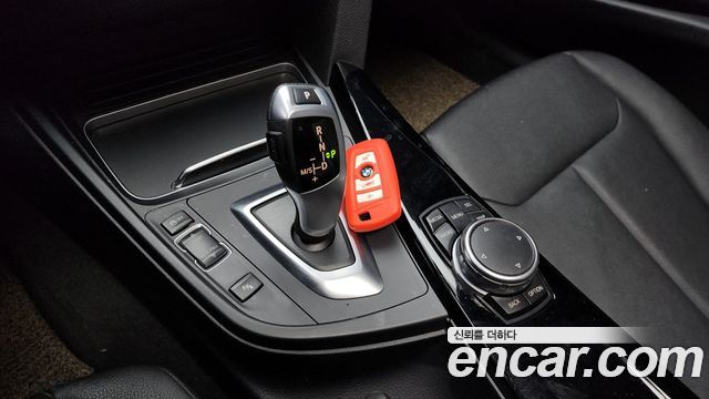 BMW 3-Series 2016 — photo 9