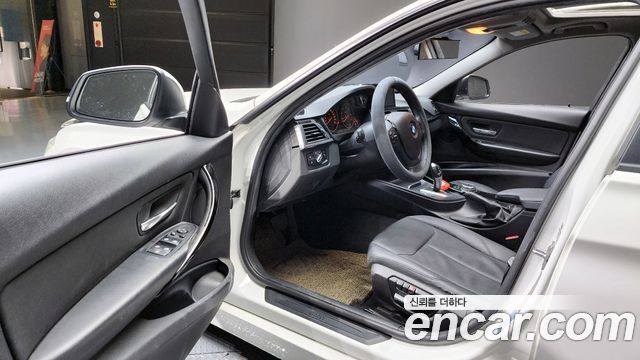 BMW 3-Series 2016 — photo 11