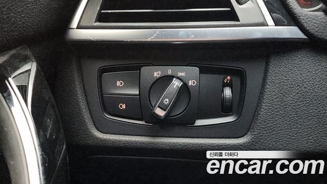 BMW 3-Series 2016 — photo 18