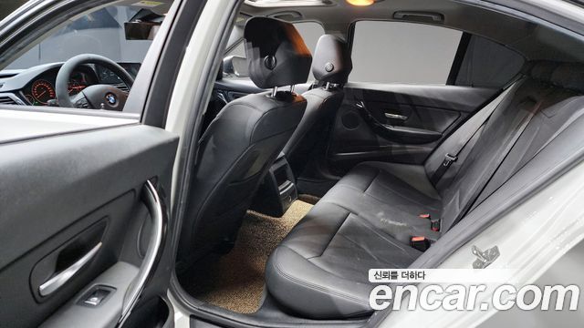 BMW 3-Series 2016 — photo 19