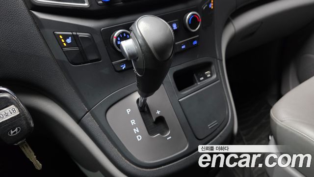 Hyundai Starex 2019 — photo 9