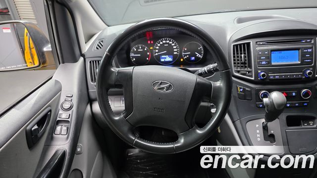 Hyundai Starex 2019 — photo 13