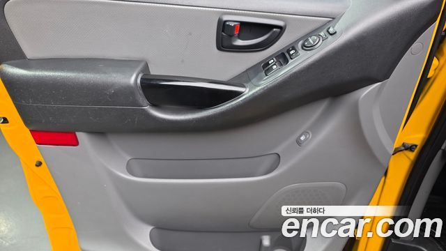 Hyundai Starex 2019 — photo 16