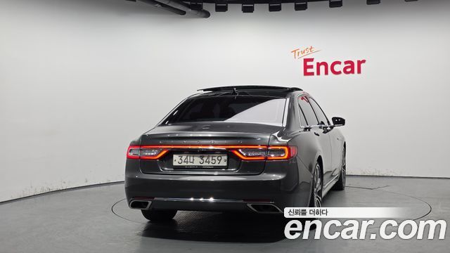 Lincoln Continental 2018 — photo 4