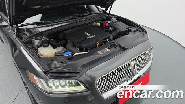 Lincoln Continental 2018 — photo 6