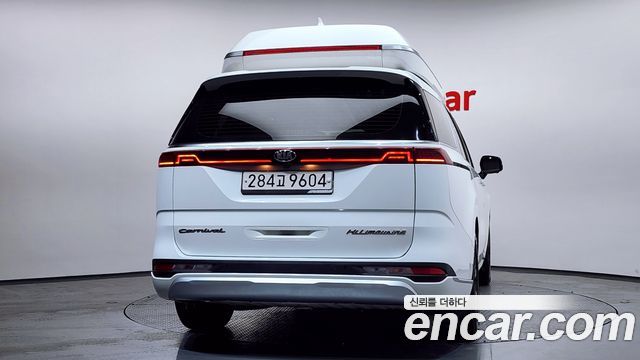 Kia Canival 2021 — photo 4