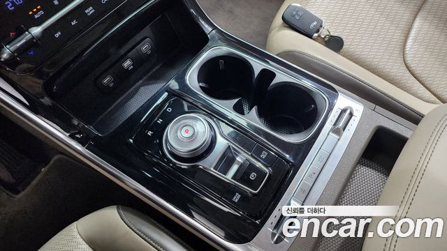 Kia Canival 2021 — photo 9