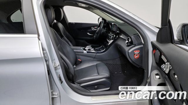 Mercedes-Benz C-Class 2019 — фото 11