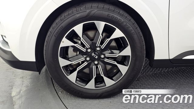 Kia Canival 2021 — photo 5