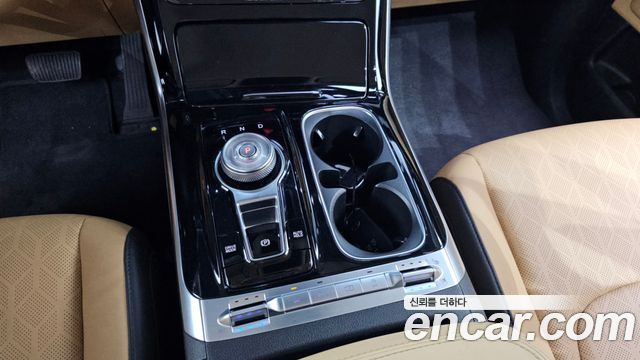 Kia Canival 2021 — photo 9