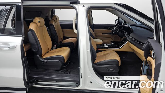 Kia Canival 2021 — photo 11