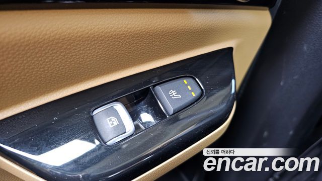 Kia Canival 2021 — photo 17