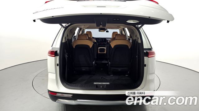 Kia Canival 2021 — photo 20