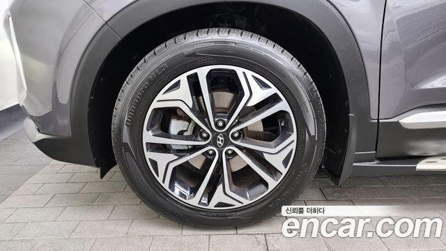 Hyundai Santafe 2019 — photo 5