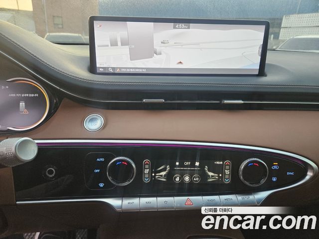 Genesis GV70 2021 — photo 10